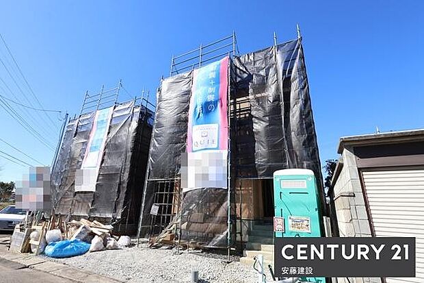 防犯カメラや電子キー、TVモニター付インターホン等が備わったセキュリティ面安心の邸宅