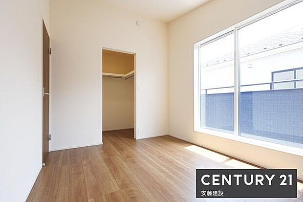 【 子供部屋+WIC / 6帖 】お好きな家具を自由にレイアウトできる広さの洋室お子様にもちょうどいいサイズのお部屋です!