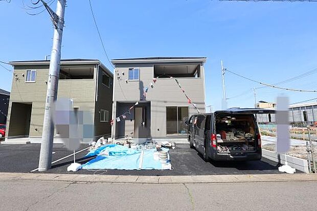 防犯カメラや電子キー、TVモニター付インターホン等が備わったセキュリティ面安心の邸宅