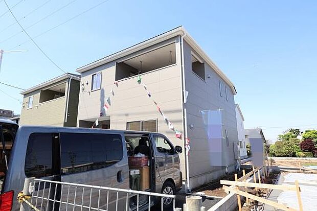 小学校まで徒歩約6分、中学校まで徒歩約12分!お子様の登下校も安心の環境