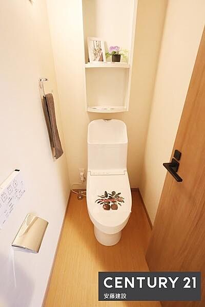 【　トイレ　/　toilet　】明るく清潔的なウォシュレット付きトイレ