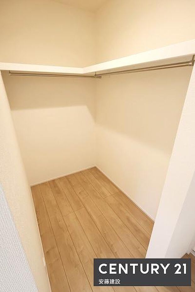 【 WIC 】毎日の洋服選びも楽しめるWIC完備!しっかり収納可能で居住空間を広々と活用できます