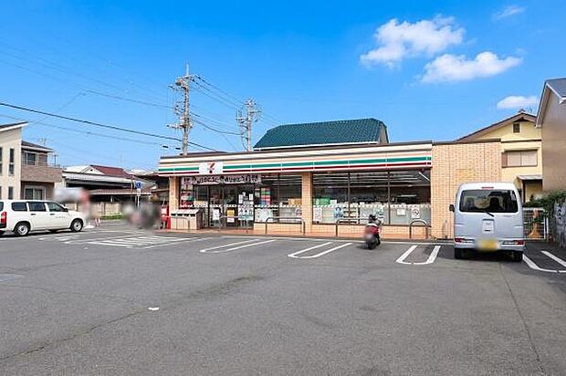 セブン-イレブン 飯能本町店まで149m