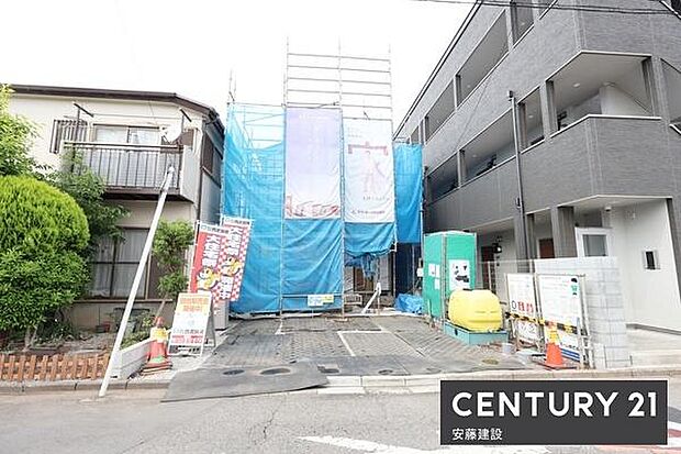1階ゆとりある18帖ワンフロアLDKと大容量パントリー