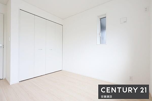【　子供部屋　/　5.2帖　】お好きな家具を自由にレイアウトできる広さの洋室お子様にもちょうどいいサイズのお部屋です！