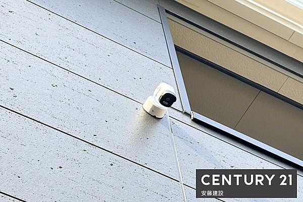 【　防犯カメラ　】携帯連動型防犯カメラ搭載どこにいてもスマホですぐ確認ができてセキュリティ面安心！