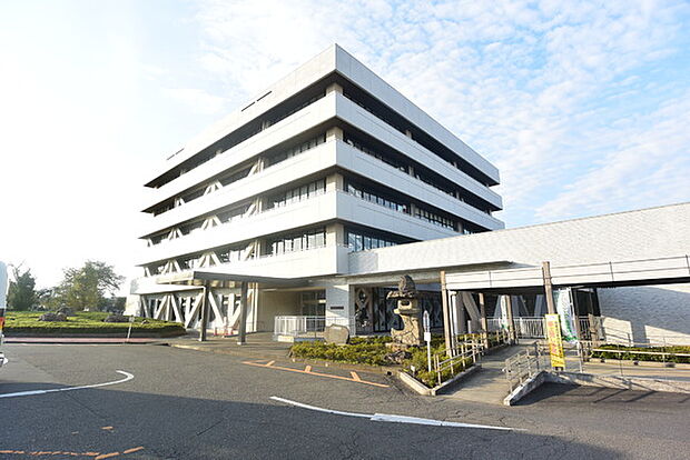 飯能市役所まで1378m