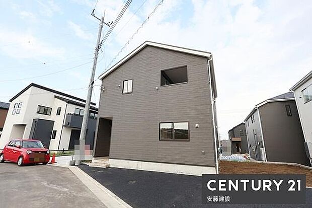 小学校まで徒歩約12分、中学校まで徒歩約11分！お子様の登下校も安心の環境