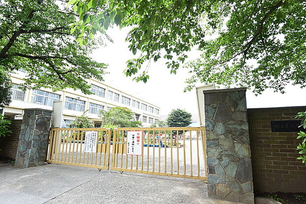 入間市立黒須小学校まで1205m