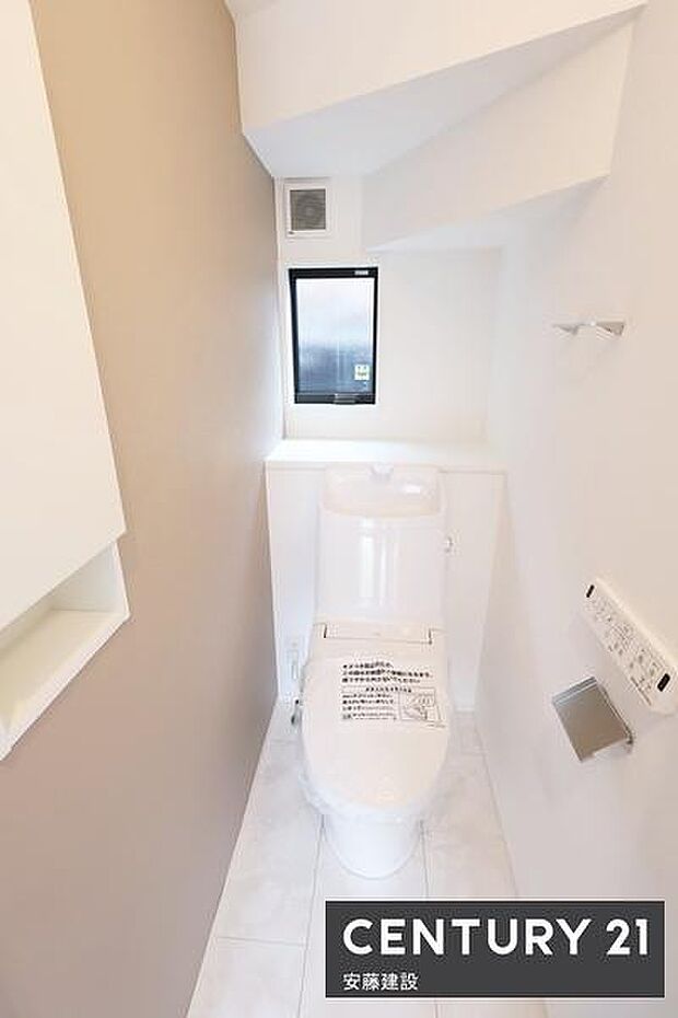 【　トイレ　/　toilet　】明るく清潔的なウォシュレット付きトイレ