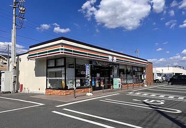 セブンイレブン 坂戸にっさい店まで660m