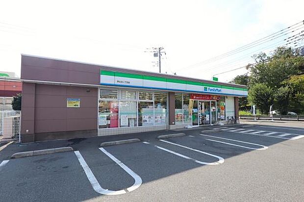 ファミリーマート狭山台二丁目店まで550m