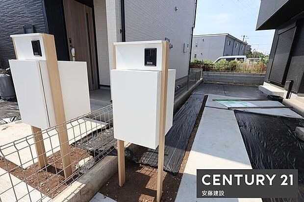 【 宅配ボックス 】忙しい日にも荷物が簡単に受け取れる宅配BOX完備!大容量洗剤やティッシュ、飲料等受け取れそうなサイズ