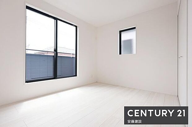 【　子供部屋　/　6帖　】お好きな家具を自由にレイアウトできる広さの洋室お子様にもちょうどいいサイズのお部屋です！