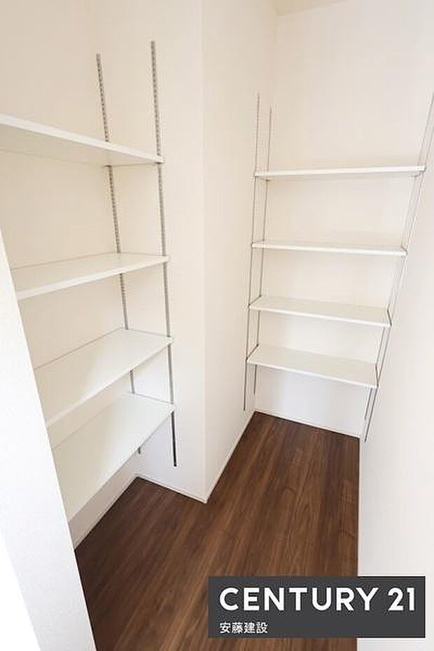 【 WIC 】毎日の洋服選びも楽しめるWIC完備!しっかり収納可能で居住空間を広々と活用できます