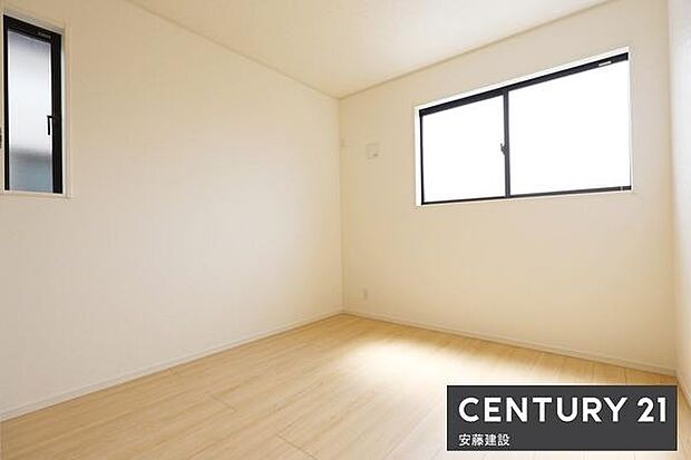 【 子供部屋 / 5.7帖 】お好きな家具を自由にレイアウトできる広さの洋室お子様にもちょうどいいサイズのお部屋です!