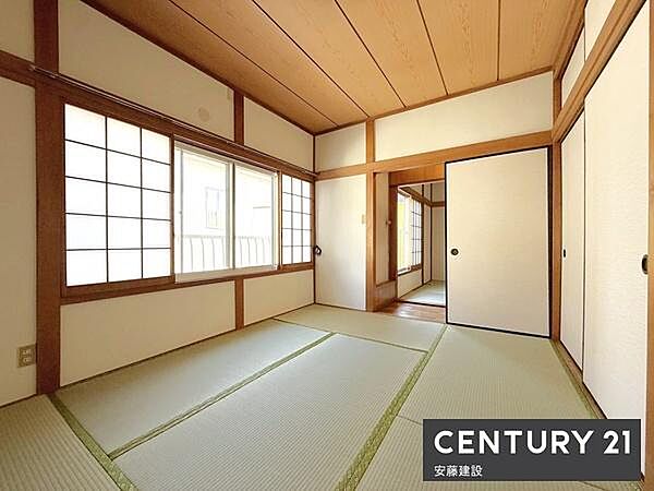 【　2階和室　/　6帖　】お好きな家具を自由にレイアウトできる広さの和室収納完備