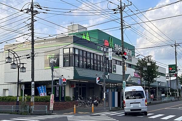 マルエツ入間川店まで513m、営業時間　9：00～0：00