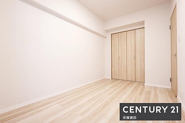 【　子供部屋　/　5.8帖　】お好きな家具を自由にレイアウトできる広さの洋室お子様にもちょうどいいサイズのお部屋です！