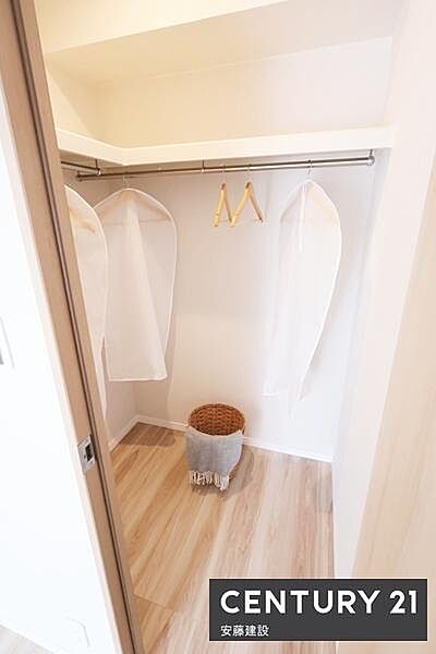 【　WIC　】毎日の洋服選びも楽しめるWIC完備！しっかり収納可能で居住空間を広々と活用できます