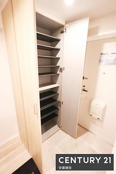 【　シューズボックス　】散らかりがちな玄関もしっかり片付くシューズボックス完備