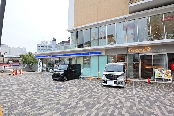 ローソン 狭山市駅西口店まで72m