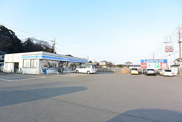 ローソン狭山茶つみ通り店まで649m