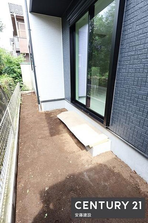 【　庭　/　Garden　】物置やお庭としても活用できるスペース