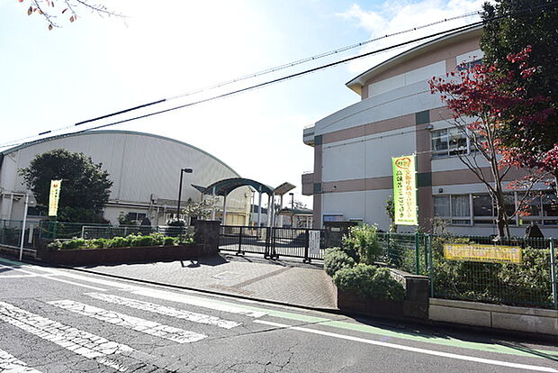 所沢市立北小学校まで892m