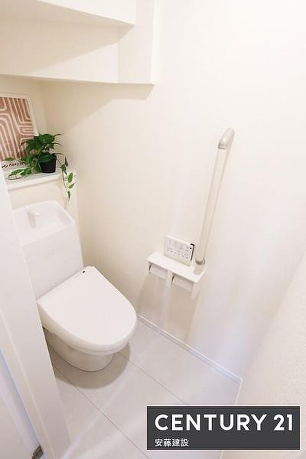 【　トイレ　/　toilet　】明るく清潔的なウォッシュレット付きトイレ
