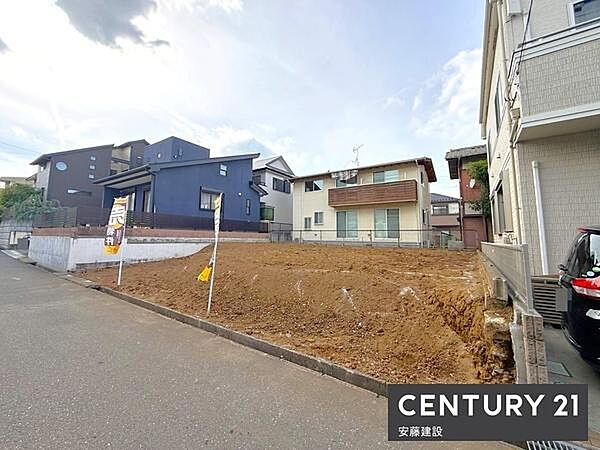 スーパー「マルエツ」まで徒歩4分！近隣商業施設に徒歩でも利用できる活気あるエリア