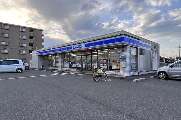 ローソン日高上鹿山店まで434m