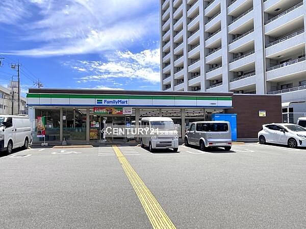 ファミリーマート入間豊岡店まで204m