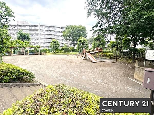 【　設備　】敷地内に公園があり、お気軽に毎日のお散歩を楽しめます
