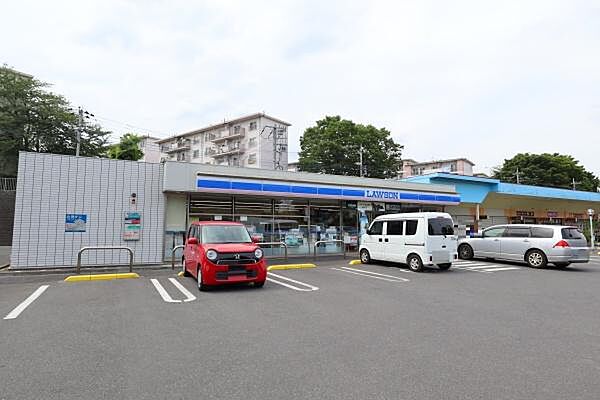 ローソン 日高中鹿山店まで945m