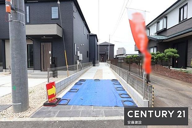 【 駐車場 / parking 】駐車2台可能なスペース
