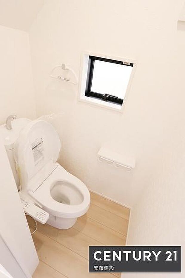 【 トイレ / toilet 】明るく清潔的なウォッシュレット付きトイレ