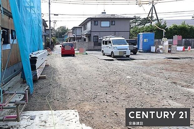 【 駐車場 / parking 】駐車2台可能なスペース
