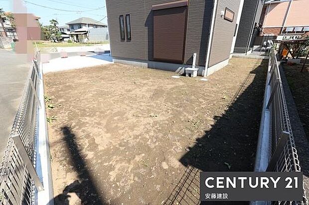 【 庭 / Garden 】ちょっとしたお庭があるとガーデニングや家庭菜園など楽しみも広がります!