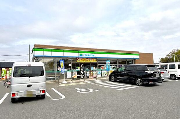 ファミリーマート入間上藤沢南店まで579m
