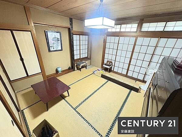 【　1階和室　/　8.0帖　】南向きで陽当良好な和室