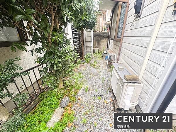 【　庭　/　Garden　】物置やお庭としても活用できるスペース