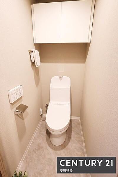 【　トイレ　/　toilet　】明るく清潔感のあるトイレ