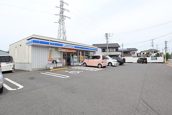 ローソン 日高新堀店まで657m