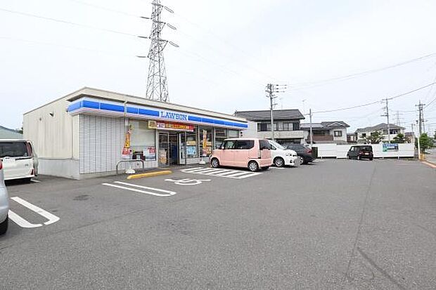 ローソン 日高新堀店まで657m