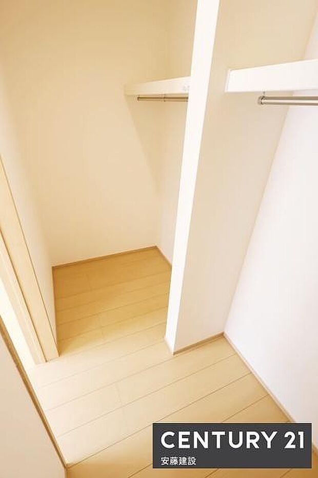 【 WIC 】毎日の洋服選びも楽しめるWIC完備!しっかり収納可能で居住空間を広々と活用できます