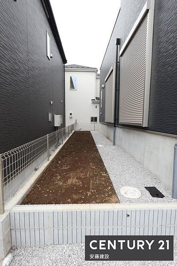 【 庭 / Garden 】物置やお庭としても活用できるスペース