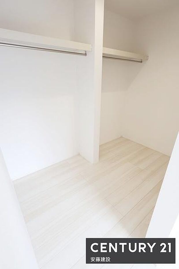 【　WIC　】毎日の洋服選びも楽しめるWIC完備！しっかり収納可能で居住空間を広々と活用できます
