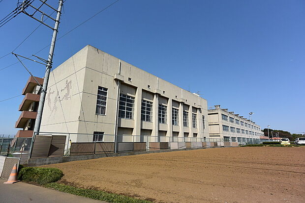 狭山市立中央中学校まで810m