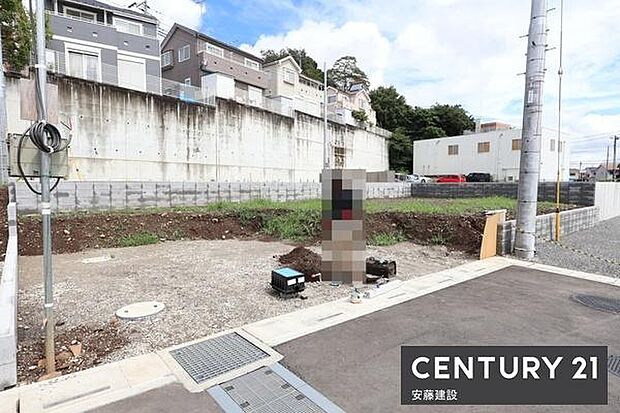 小学校、スーパーまで徒歩9分の便利な住環境